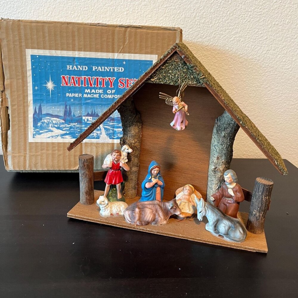 Vintage Norcrest Christmas Nativity Set Hand Painted Paper Maché Wood Structure